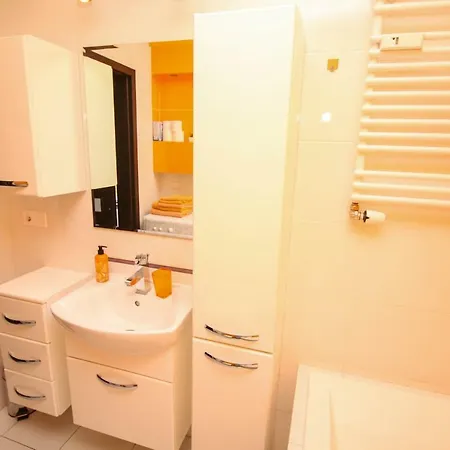 Jagiellonska - Apartament Pomaranczowy Oraz Zielony * Колобжег